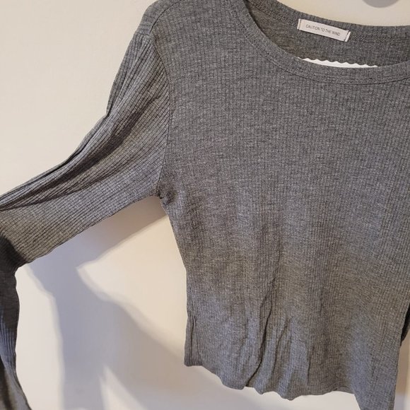 Long Sleeve Crop - Picture 3 of 7